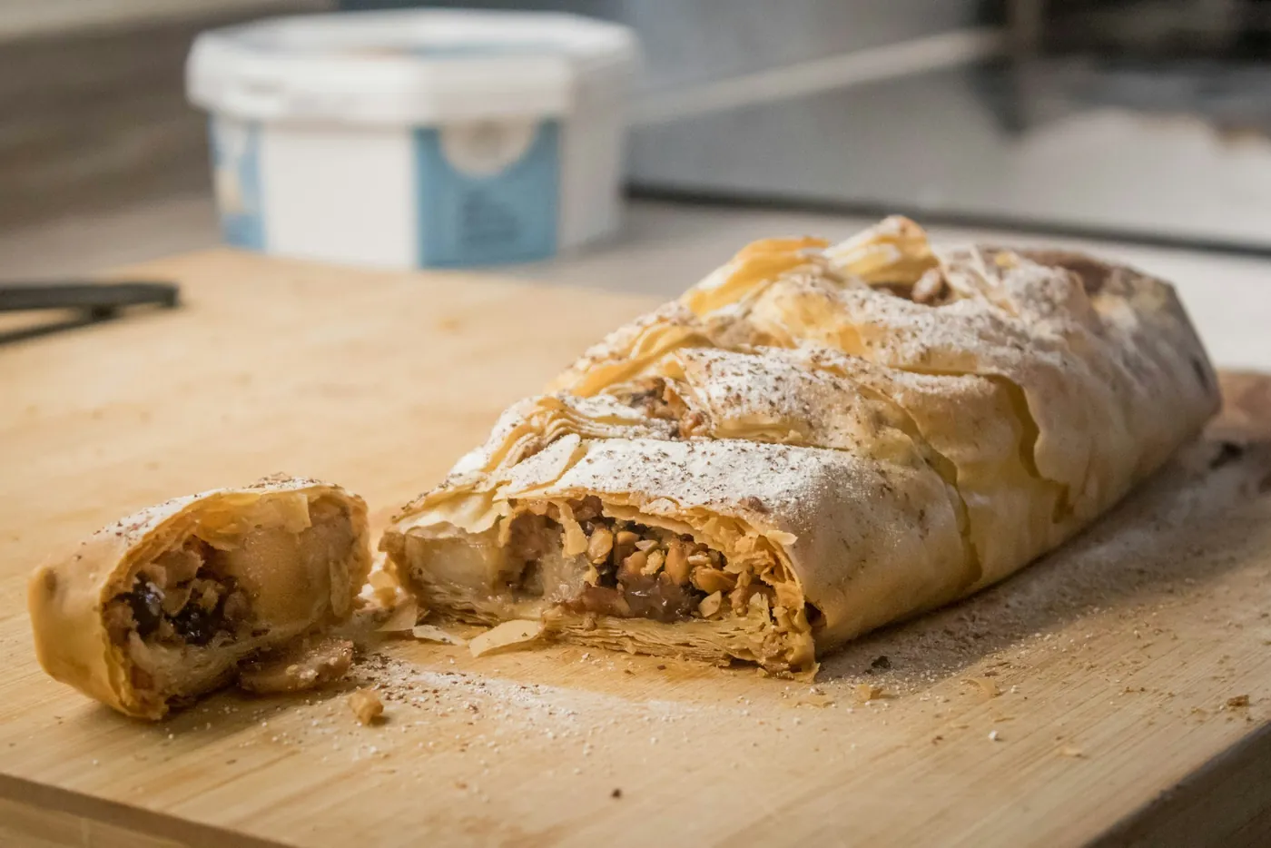 Apfelstrudel con salsa de vainilla